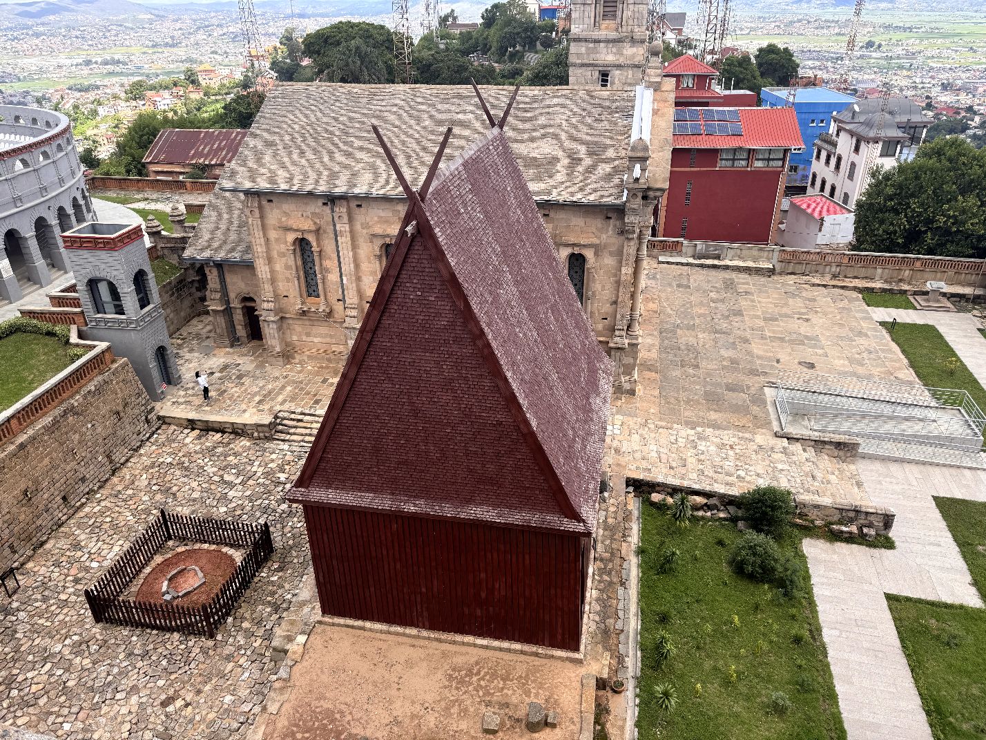Image 4